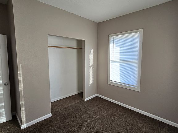 4th image of 27 E Penning Ave