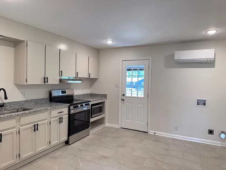 606 Dover Rd — Photo 29