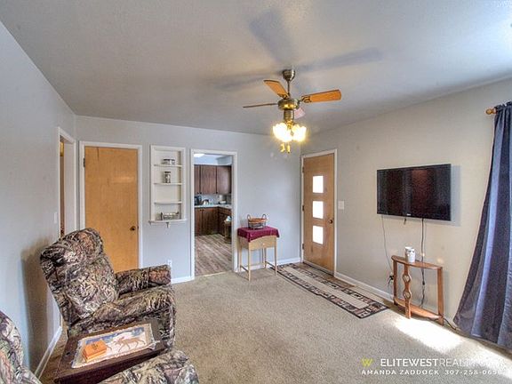 3rd image of 520 Wood St