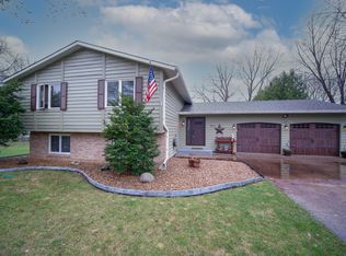 6511 Bluebird Dr, Osseo, MN 55369