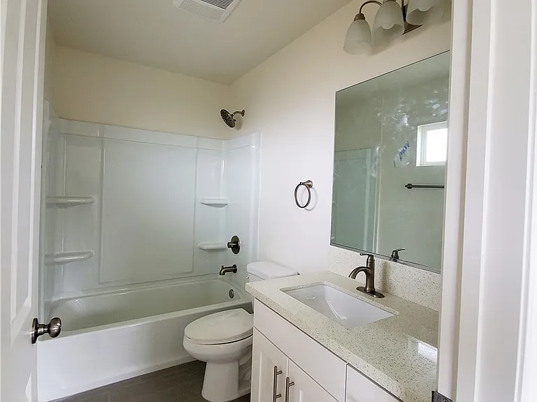 10341 Western Ave — Photo 11