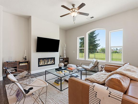 5th image of 1850 E Green Sage Ave