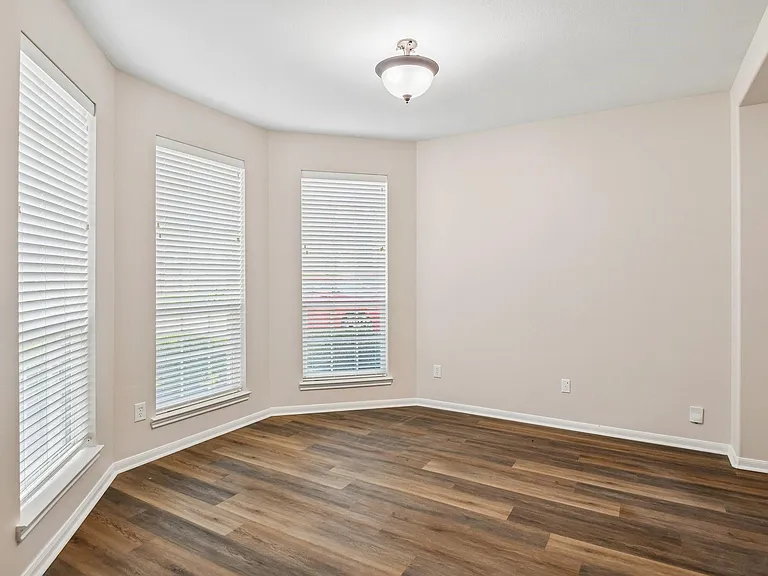 28134 Kudzu Dr — Photo 20