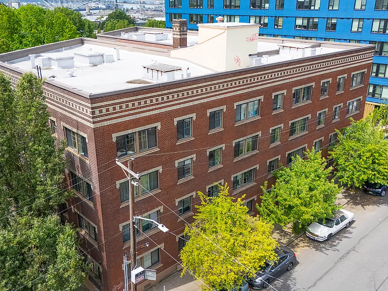 Historic Paramount Apartments — Photo 64