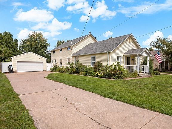 3rd image of 4007 29th Ave
