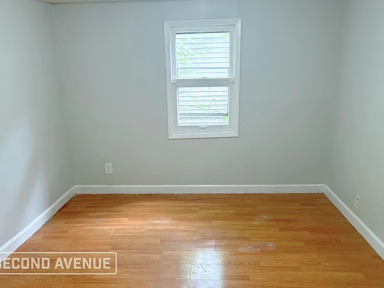 8239 S Woodlawn Ave — Photo 7