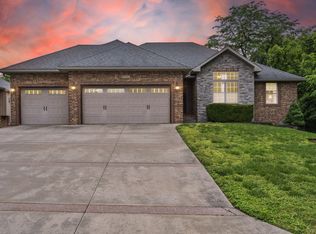 5142 S Burrows Ave, Springfield, MO 65810