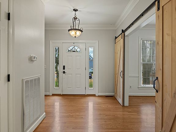 4th image of 123 Saint Andrews Dr