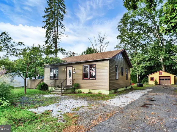 5920 Four Point Rd, Bethel, PA 19507