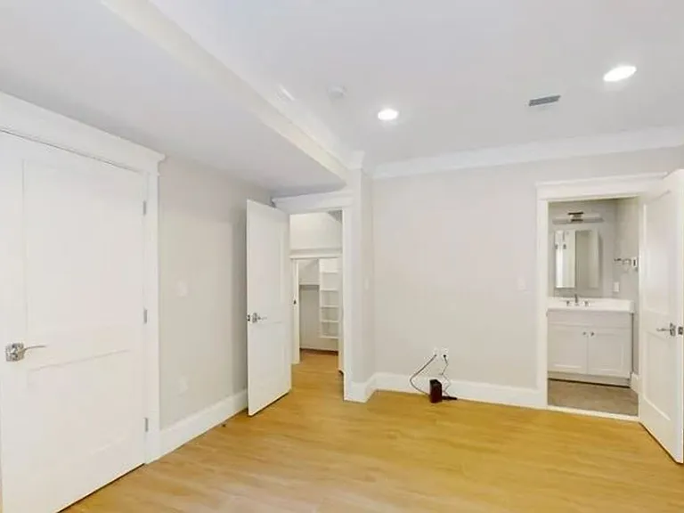 101 Sumner Rd #B — Photo 2