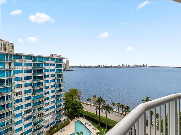 3rd image of 1420 Brickell Bay Dr APT 1405C