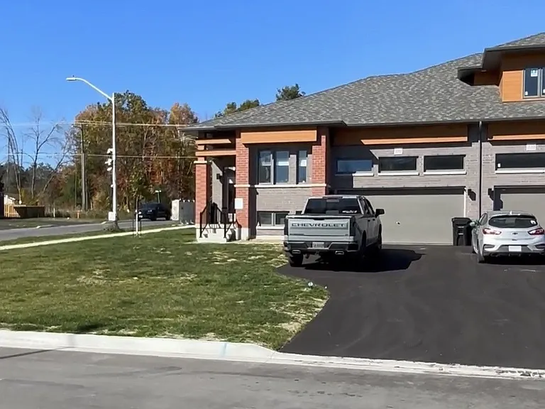 3080 Sandy Acres Ave — Photo 1