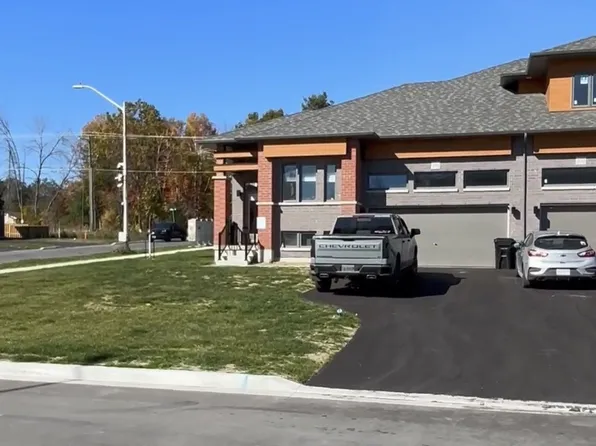 3080 Sandy Acres Ave, Severn, ON L3V 8P8