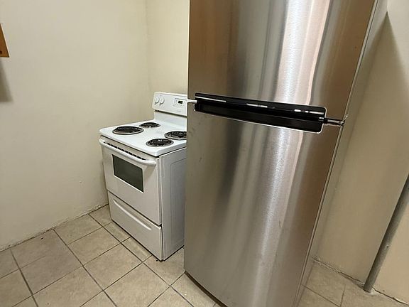 3rd image of 78 Hamilton Ave #12