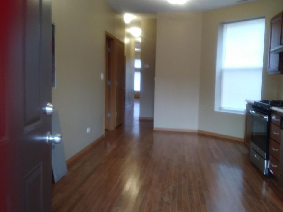 2nd image of 639 W Garfield Blvd