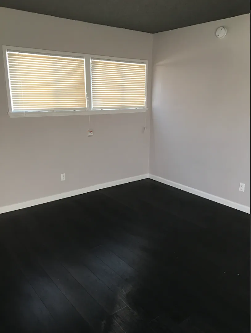 Lomelk Bungalows LLC — Photo 3