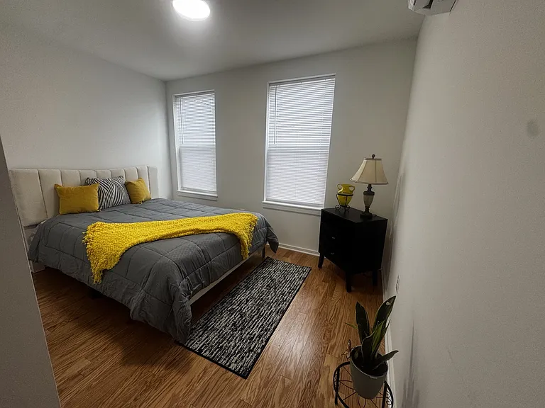 1129 N Caroline St — Photo 8