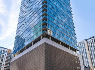550 N Saint Clair St, Chicago, IL 60611