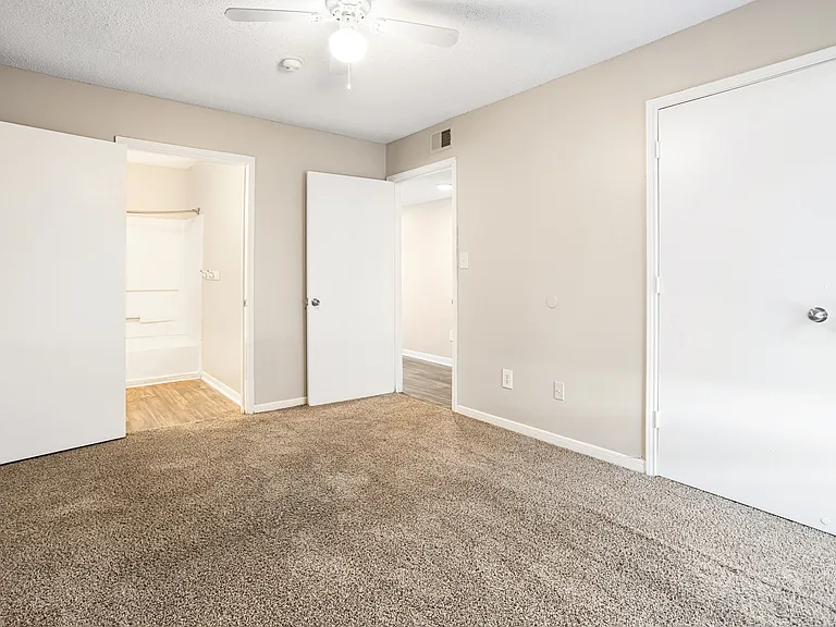 Bessemer Place Apartments — Photo 14