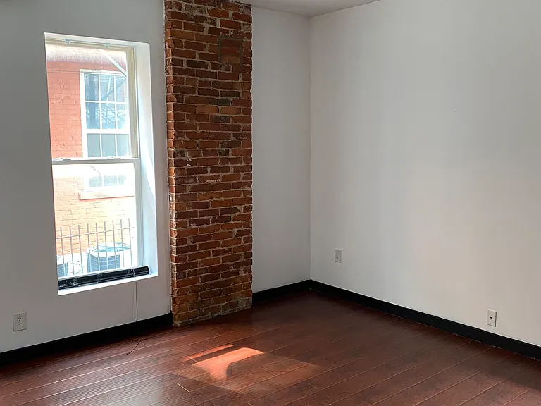 874 Oak St #B — Photo 9