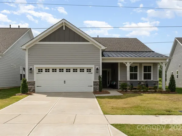 211 Aldendale Dr, Indian Trail, NC 28079
