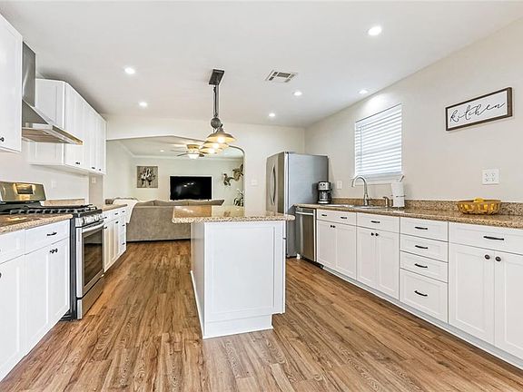 4th image of 2200 Nancy Dr