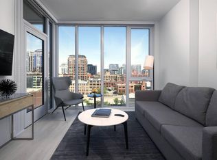 360 W Illinois St #ID407362P, Chicago, IL 60654