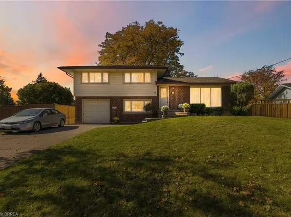 47 Evergreen Cres, Kitchener, ON N2M 4J3