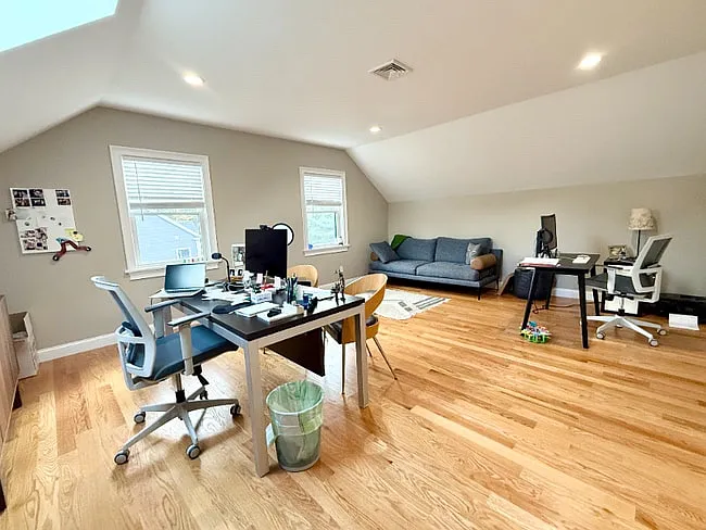 585 Lowell St — Photo 36