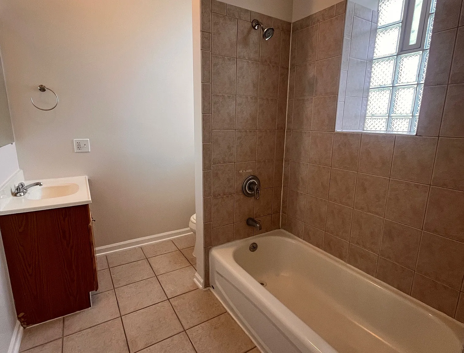 2 bed, 700 sqft, $1,450 — Photo 4