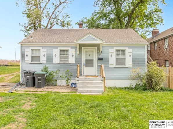 4517 Izard St, Omaha, NE 68132