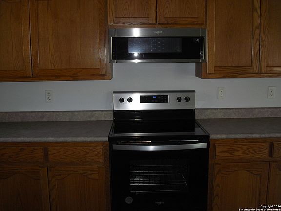 5th image of 2237 Bentwood Dr