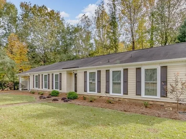 641 Stone River Rd, Tuscaloosa, AL 35406