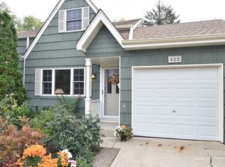 423 N Kenilworth Ave, Glen Ellyn, IL 60137