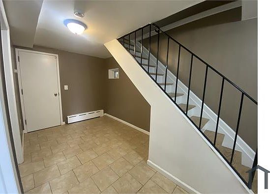5th image of 4 Hardy St #1