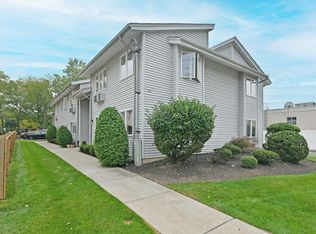 15 Crest St APT A, Westwood, NJ 07675