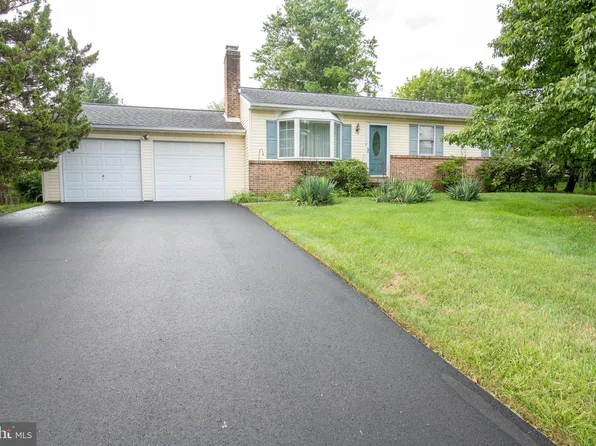 2735 Centennial Rd, Hatboro, PA 19040