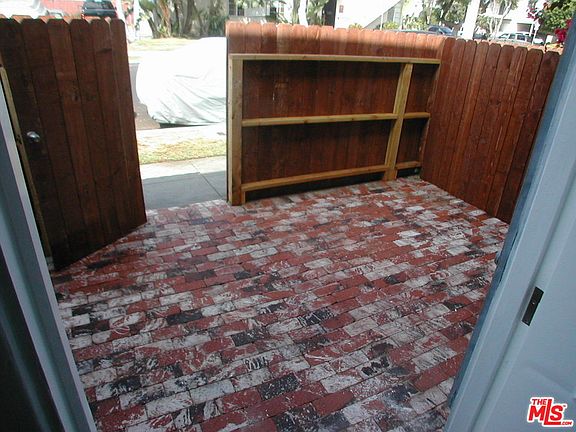 3rd image of 3603 Mentone Ave