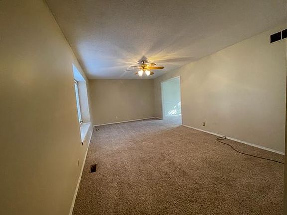3rd image of 2504 N Fox Run Ct