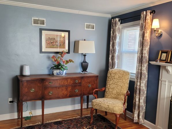 309 W Broadway APT B