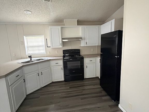 5th image of 310 SW Amelia Ct