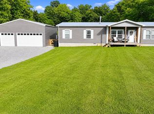 250 Cedar Crest Ln, Friendsville, TN 37737