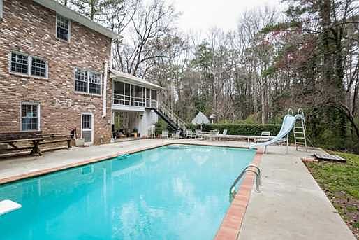 5th image of 893 Hickory Dr