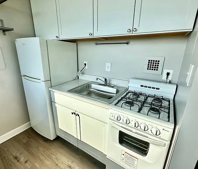 4520 King St #905 — Photo 6