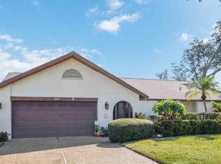 3947 Country View Dr, Sarasota, FL 34233