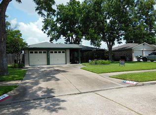1310 Twin Falls Rd, Houston, TX 77088