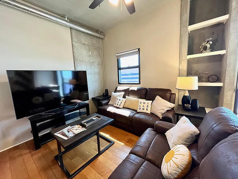 353 E Bonneville Ave #7 — Photo 15