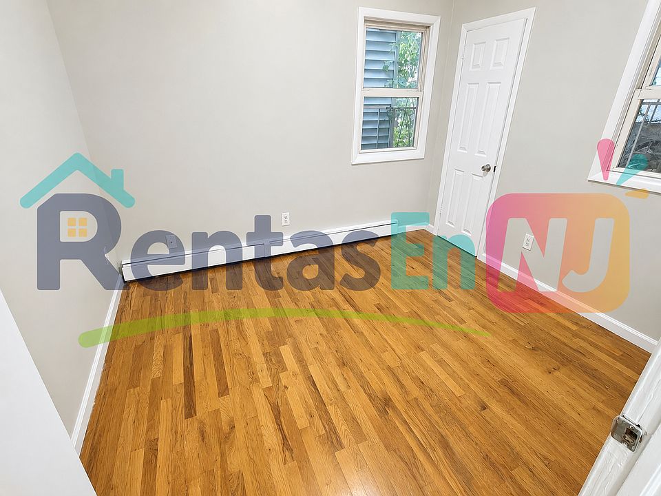 1st image of 406 S 15th St #2A
