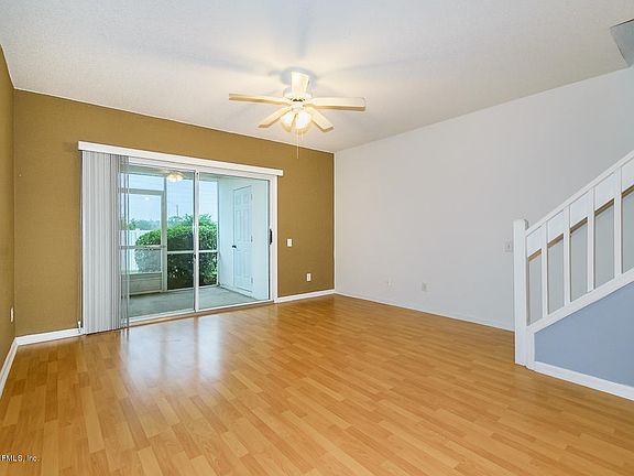 5th image of 12311 Kensington Lakes Dr Unit 1303