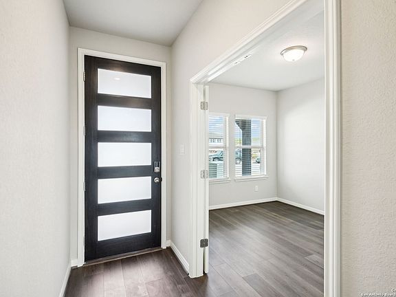 5th image of 11530 Mustang Grove